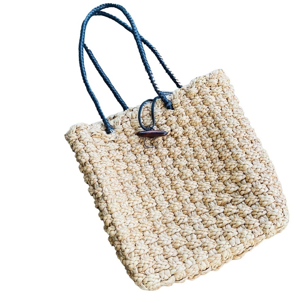 Vintage Jaclyn Smith Woven Straw with Leather Handles Toggle Closure Purse Tote